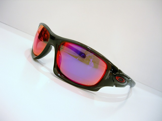 OAKLEY-1