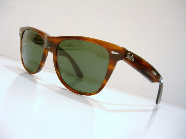 Bausch&Lomb時代の「Ray Ban（レイバン）WAYFARERⅡ」のヴィンテージサングラスの通販です。