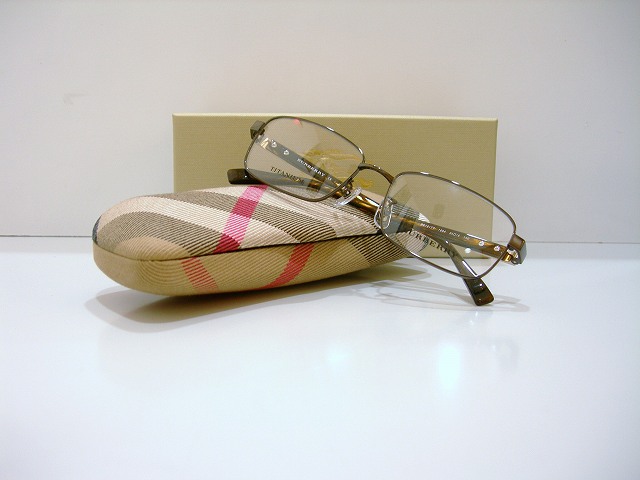 BURBERRY-4