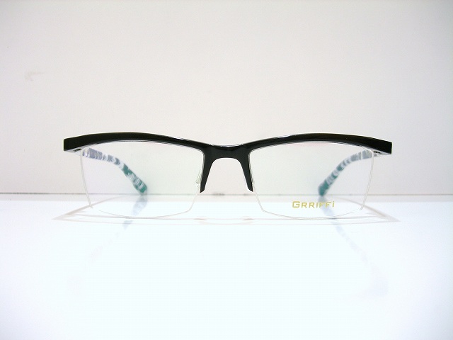 GRRIFFi-023