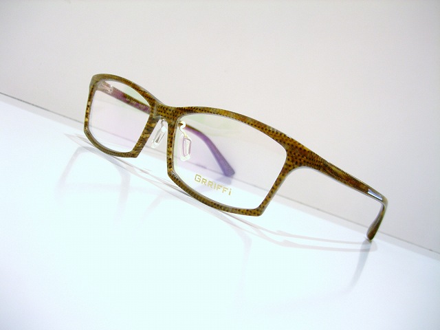 GRRIFFi-027