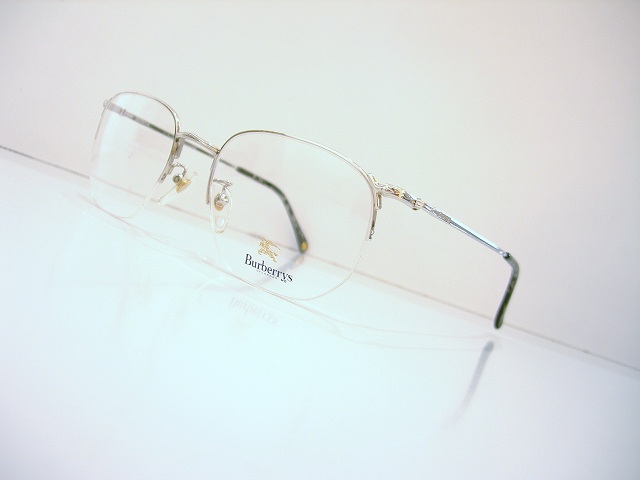 BURBERRY-011