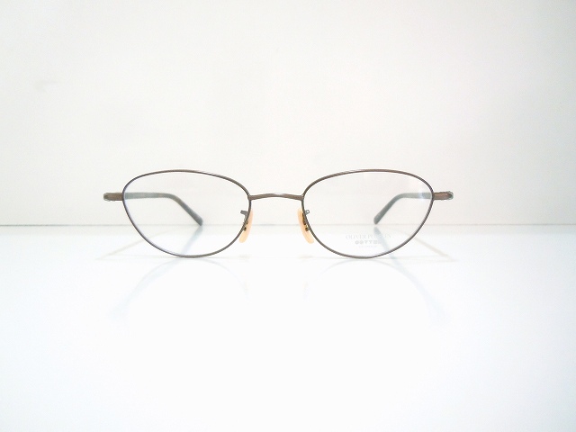 OLIVER PEOPLES-013