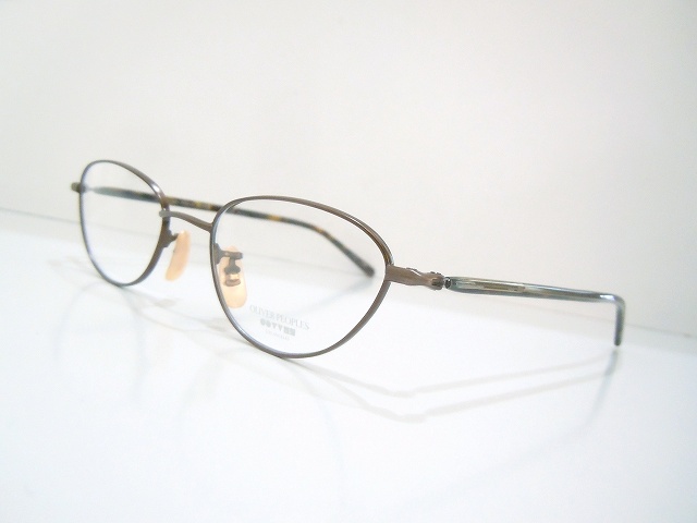 OLIVER PEOPLES-013