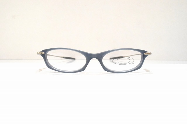 OAKLEY-2