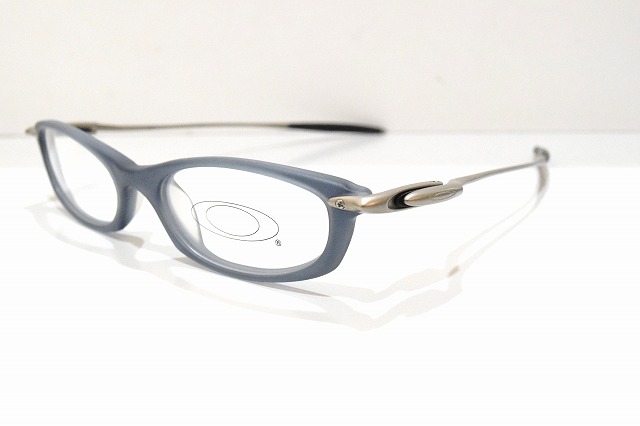 OAKLEY-2