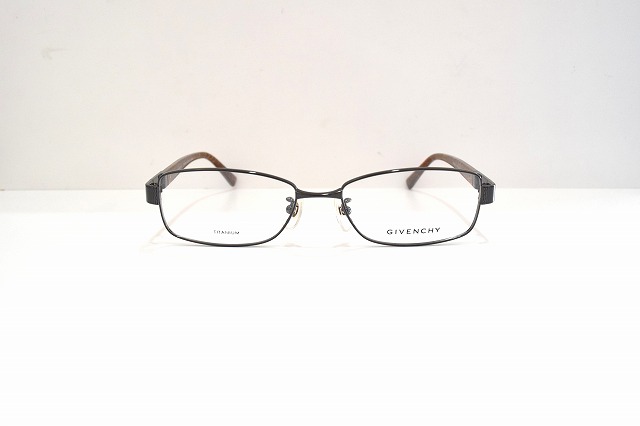 GIVENCHY-011
