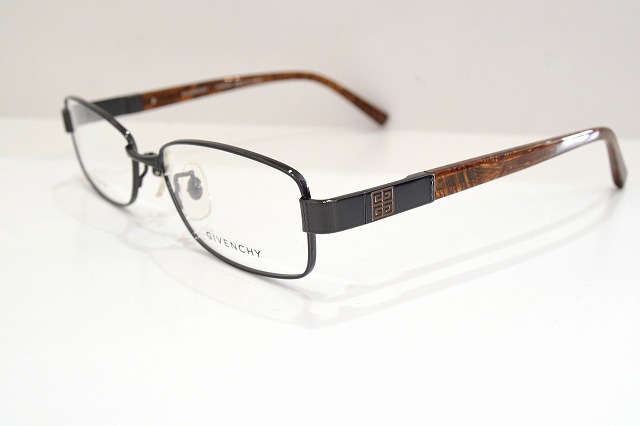 GIVENCHY-011