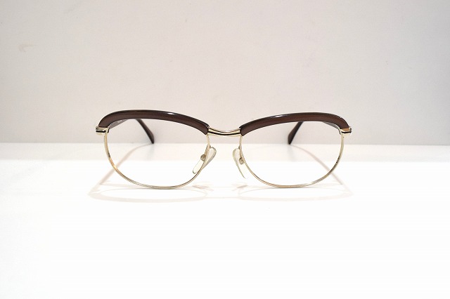 ESSEL-HOYA-011