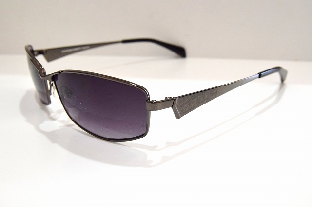 KATHARINE HAMNETT-010
