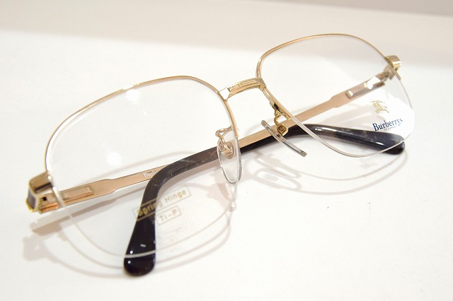 「BURBERRY （バーバリー ）385S col.1」のヴィンテージメガネフレーム新品の通販です。