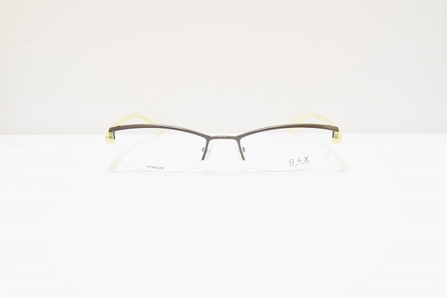 O&X-093