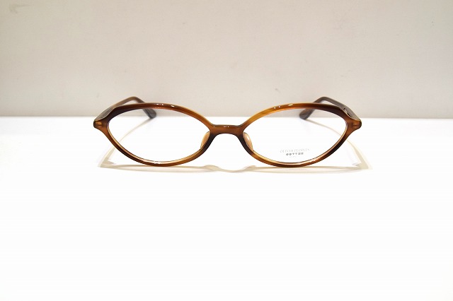 OLIVER PEOPLES-083