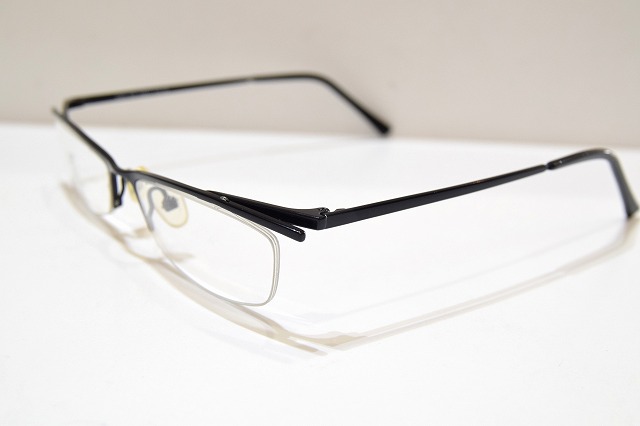 Eye'DC-049