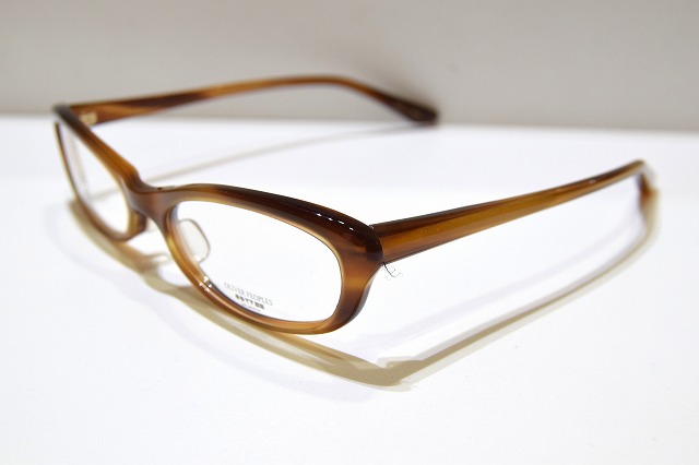 OLIVER PEOPLES-087