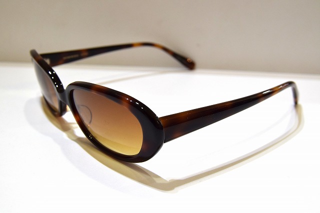 OLIVER PEOPLES-098