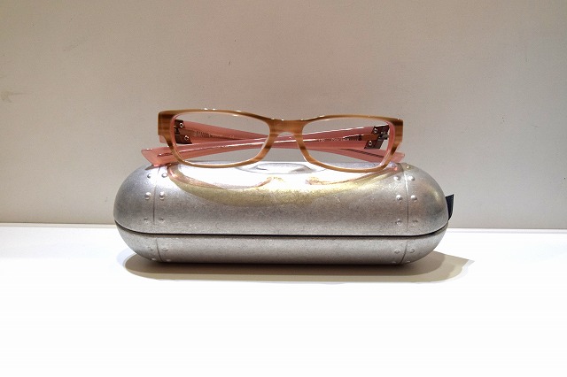 OAKLEY-011