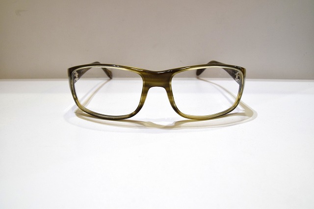 OLIVER PEOPLES-0104