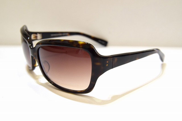 OLIVER PEOPLES-0115