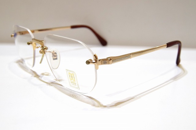 DAKS-010