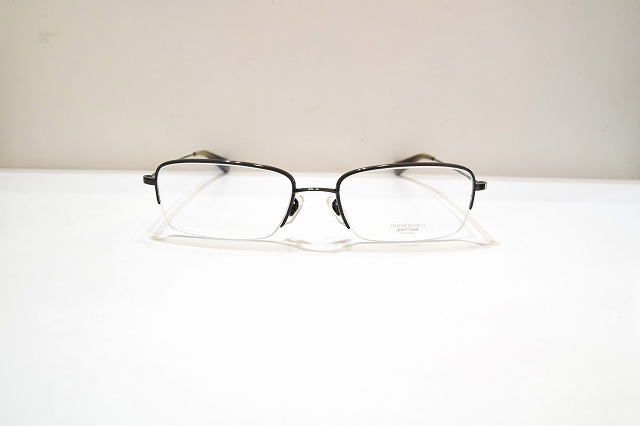 OLIVER PEOPLES-0127