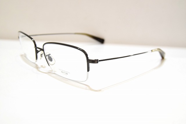 OLIVER PEOPLES-0127