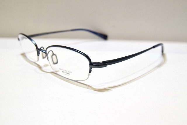 OLIVER PEOPLES-0128