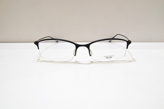 OLIVER PEOPLES-0136