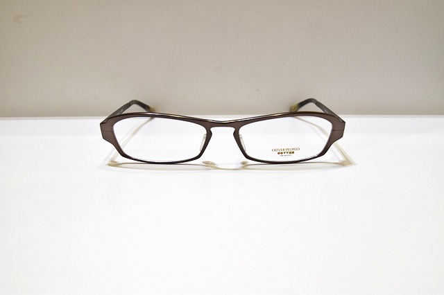 OLIVER PEOPLES-0142