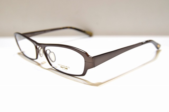 OLIVER PEOPLES-0142