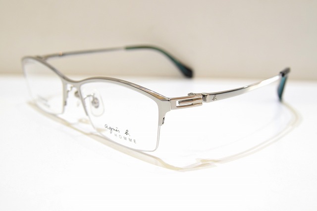 Agnes b-0114