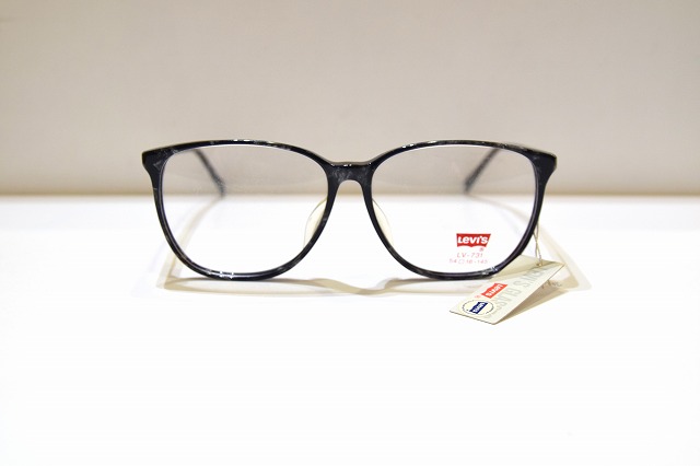 Levis-7