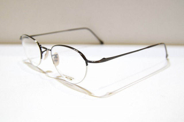 OLIVER PEOPLES-0160