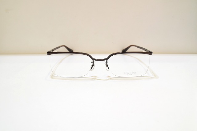 OLIVER PEOPLES-0158