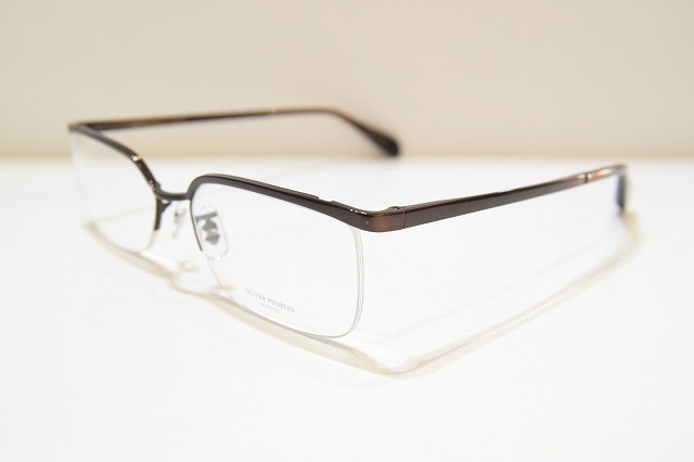 OLIVER PEOPLES-0158