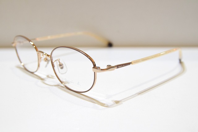 Agnes b-0137