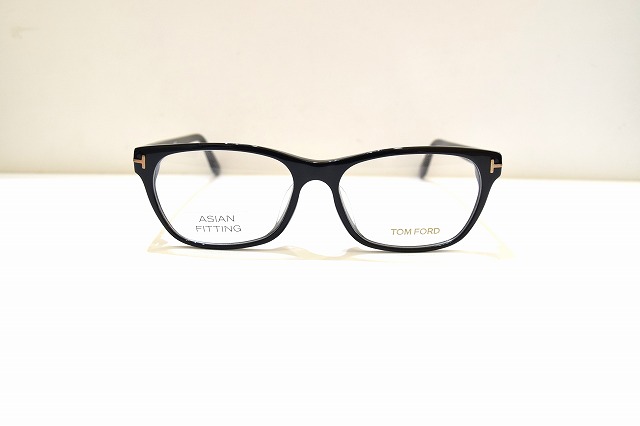TOM FORD-011