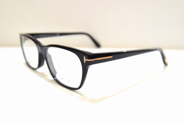 TOM FORD-011