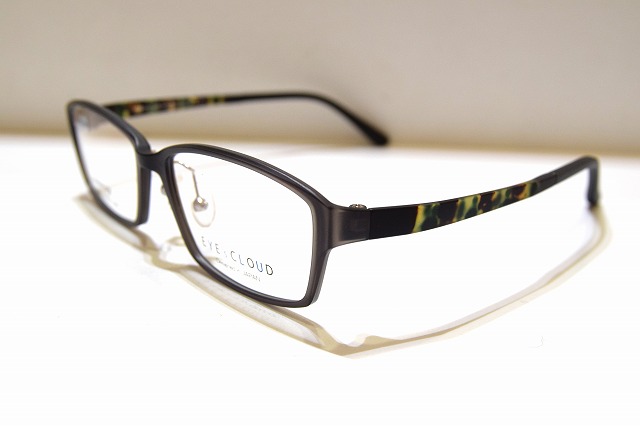 EYE CLOUD-012