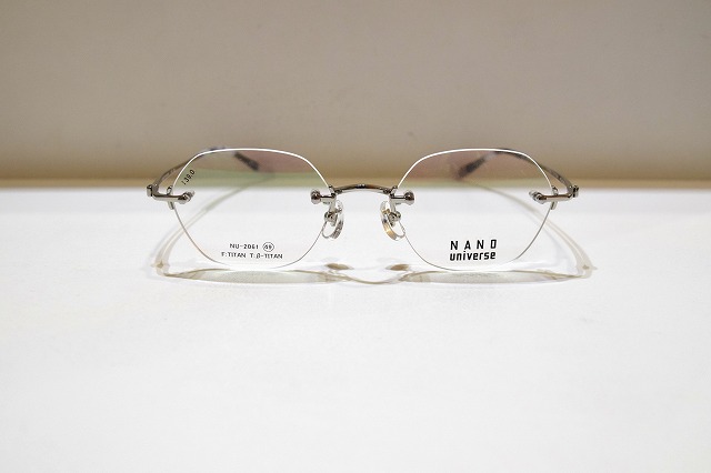 nano UNIVERSE-030