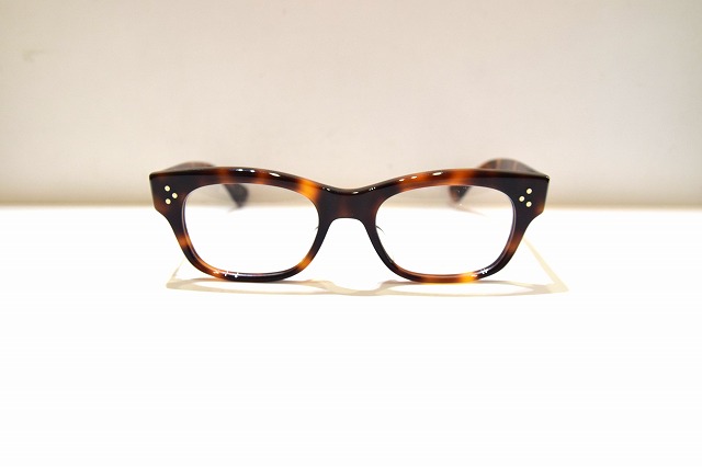 OLIVER PEOPLES-0183