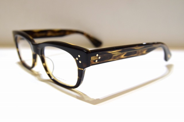 OLIVER PEOPLES-0185